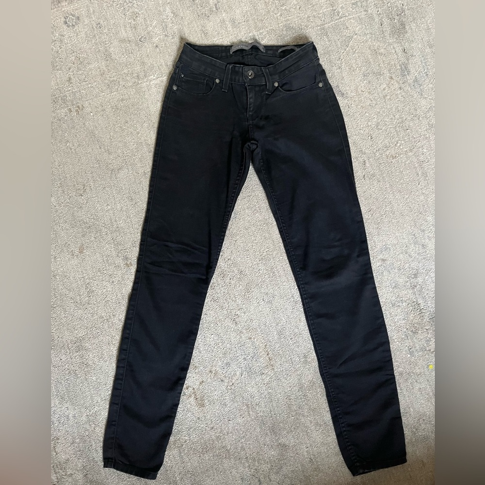 woman’s jeans